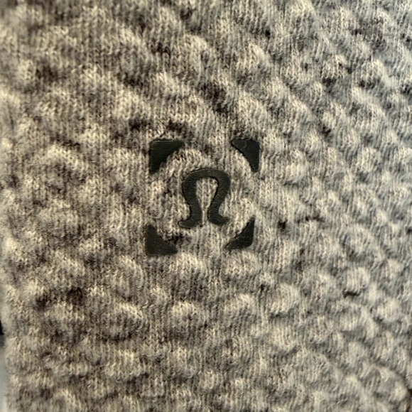 Lululemon Textured Fleece Pullover Hoodie Gray Black Speckled Sz M - Picture 3 of 4